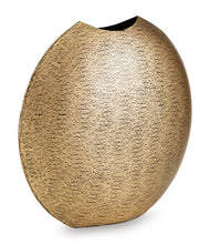 Load image into Gallery viewer, Iansboro Vase
