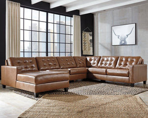 Baskove Sectional with Chaise