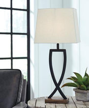 Load image into Gallery viewer, Makara Table Lamp (Set of 2)
