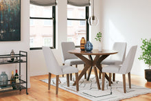 Load image into Gallery viewer, Lyncott Dining Chair
