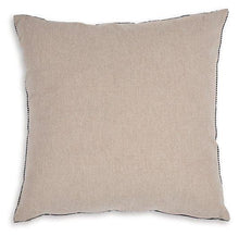 Load image into Gallery viewer, Edelmont Pillow (Set of 4)
