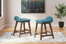 Load image into Gallery viewer, Lyncott Dining Set
