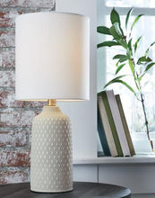 Load image into Gallery viewer, Donnford Table Lamp
