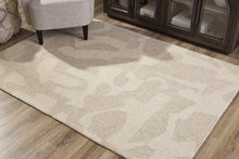 Load image into Gallery viewer, Ladonia 5&#39; x 7&#39; Rug
