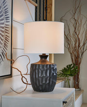 Load image into Gallery viewer, Ellisley Table Lamp
