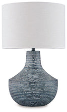 Load image into Gallery viewer, Schylarmont Lamp Set
