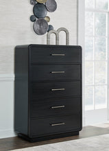 Load image into Gallery viewer, Rowanbeck Chest of Drawers
