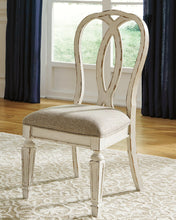 Load image into Gallery viewer, Realyn Dining Room Set
