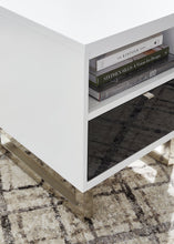 Load image into Gallery viewer, Gardoni Chairside End Table
